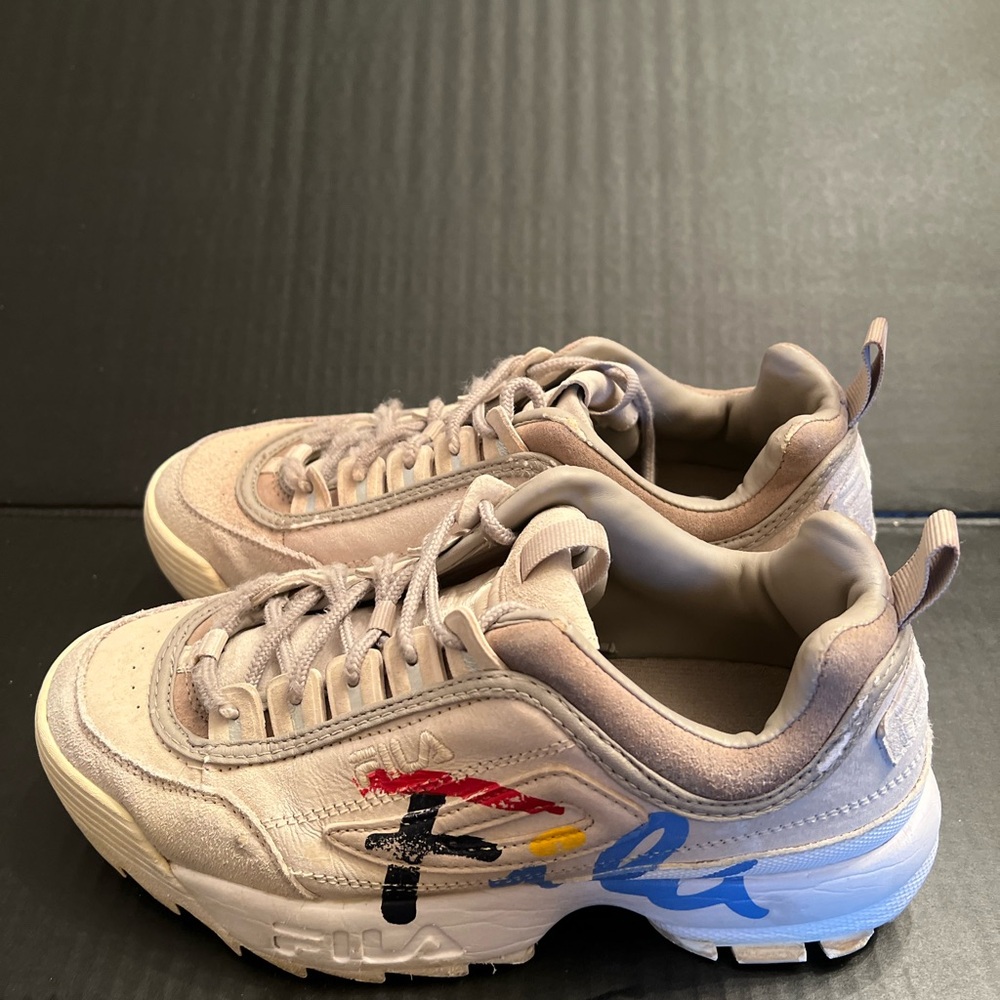 Fila Disruptor Ii Script Distressed Size 8.5 Women - image 1